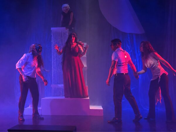 ‘El Sueño’, un montaje de la Escuela Municipal de Teatro, levanta el telón del XX Festival Escénicas en Guareña