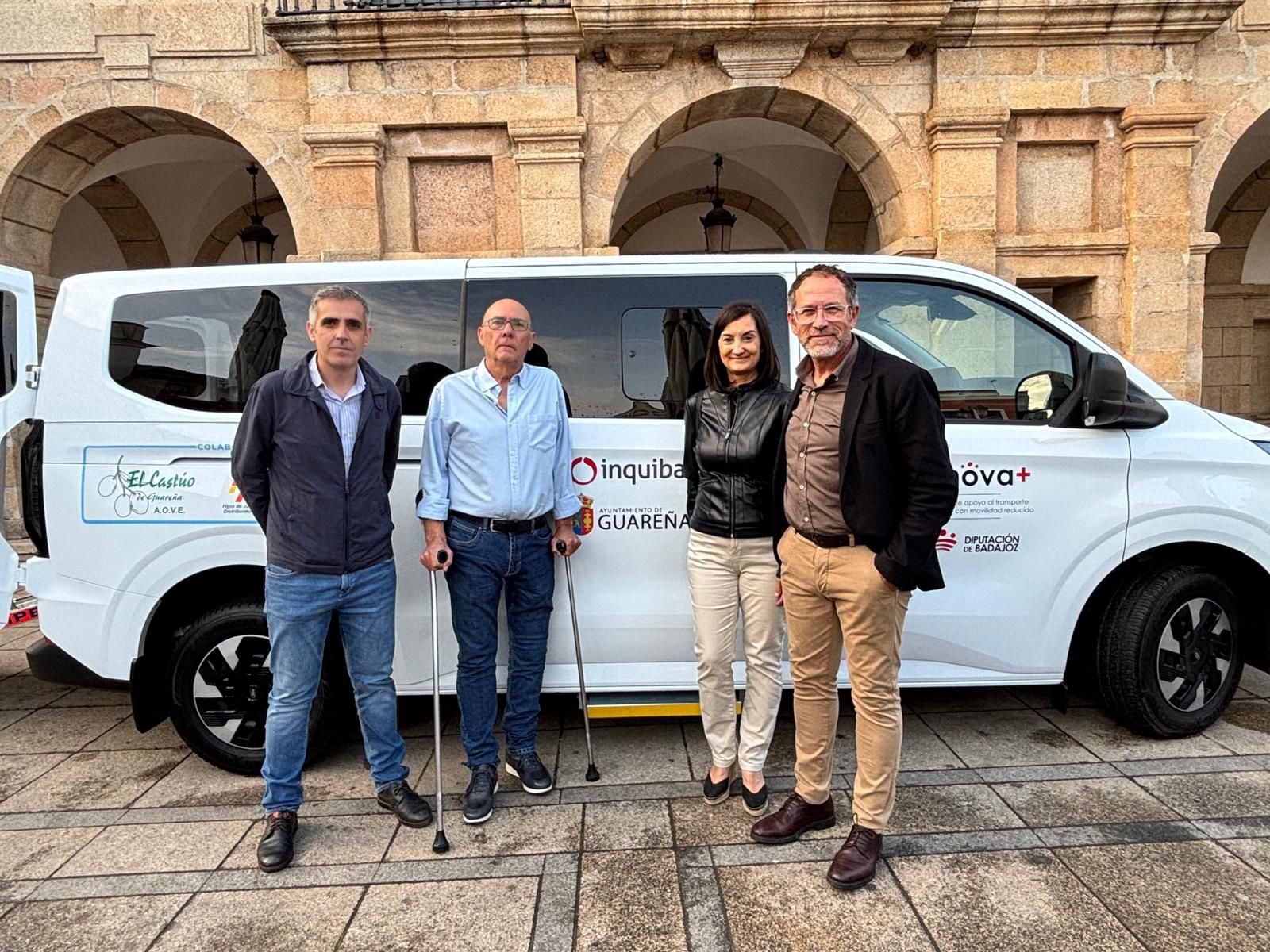 asociacion-adiscagua-presenta-nueva-furgoneta-accesible-f2