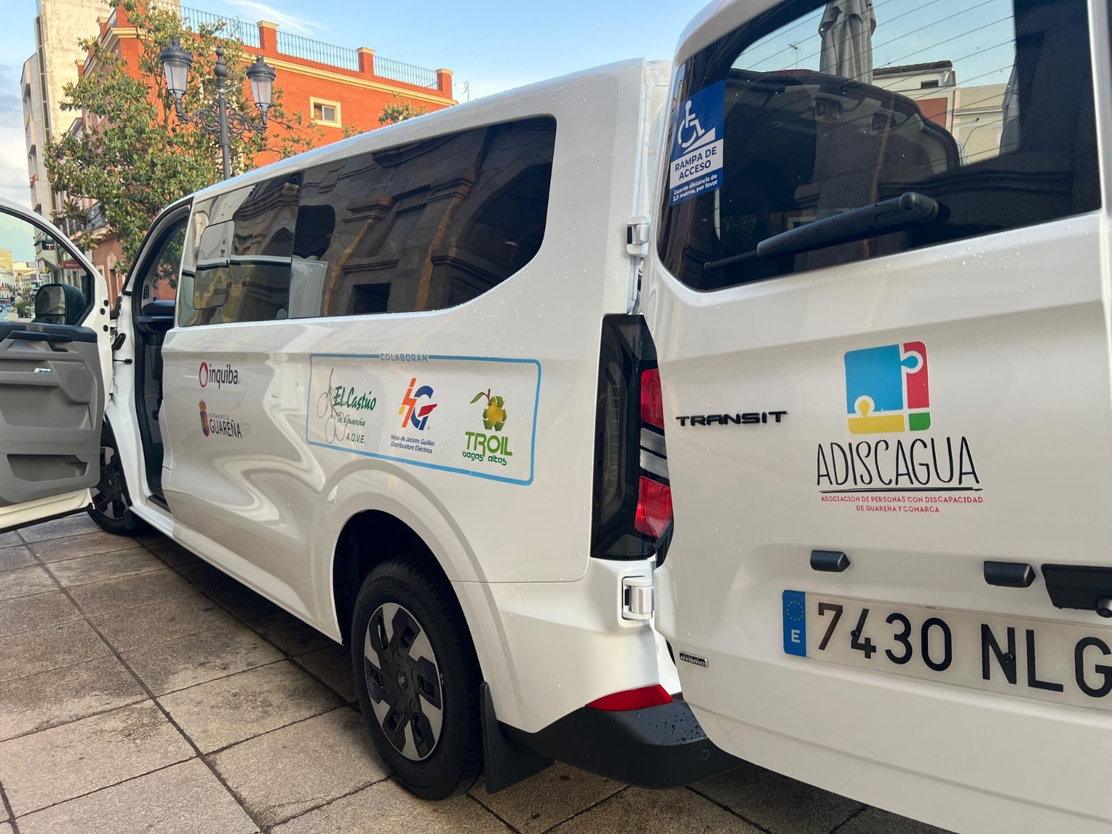 asociacion-adiscagua-presenta-nueva-furgoneta-accesible-f4