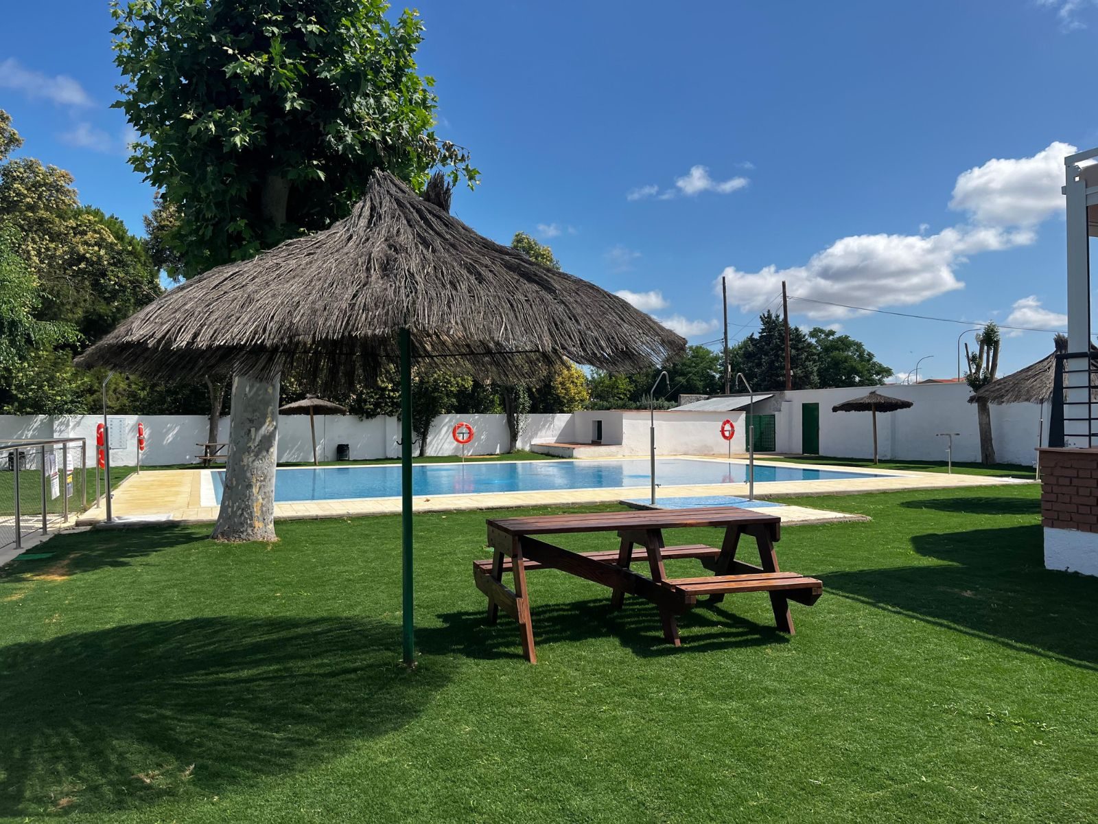 equipamiento-inclusivo-piscina-municipal-guarena-f3