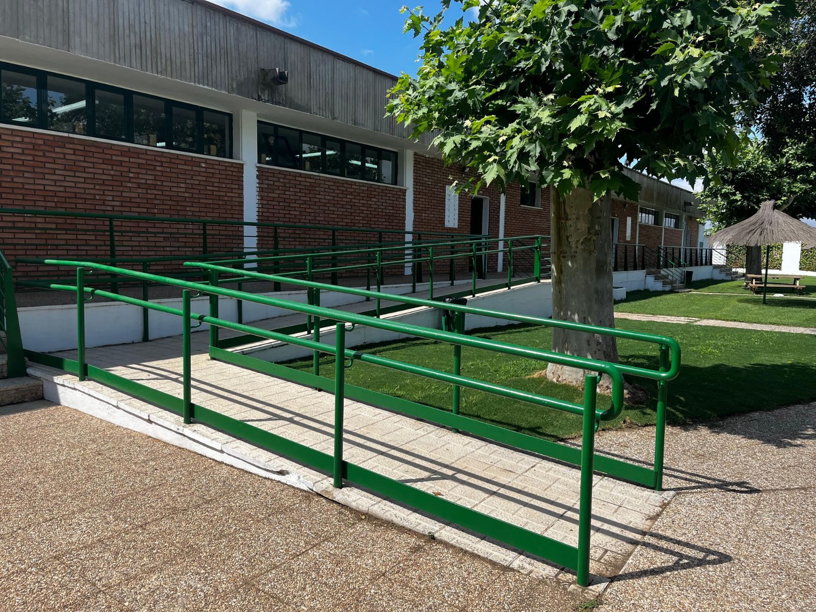 equipamiento-inclusivo-piscina-municipal-guarena-f4