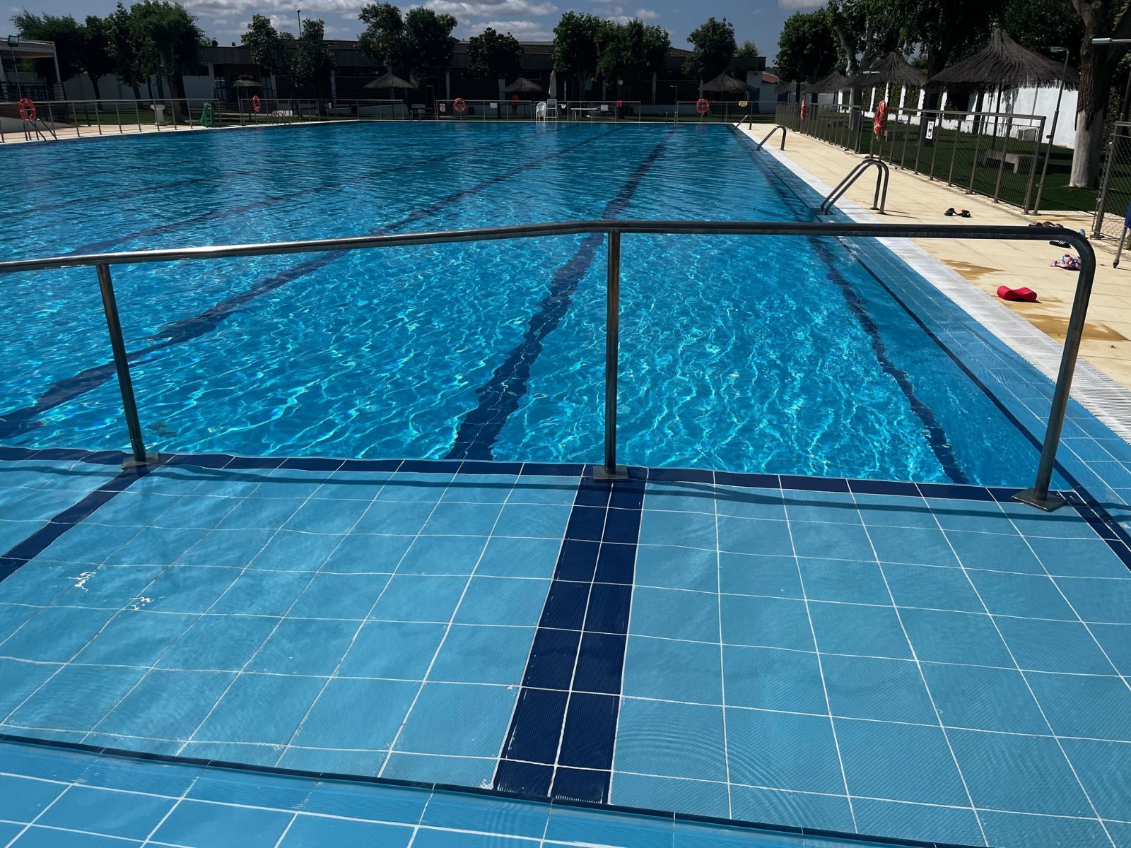 equipamiento-inclusivo-piscina-municipal-guarena-f6