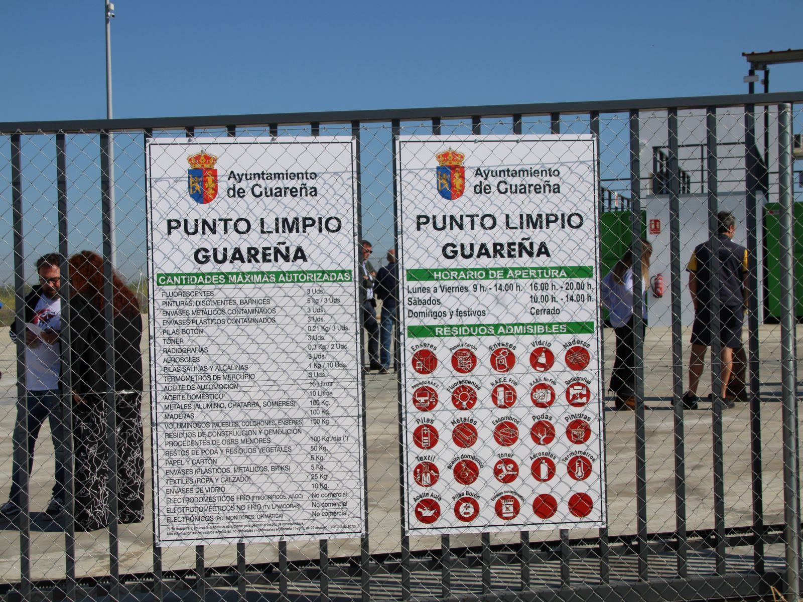 El ayuntamiento inaugura el Punto Limpio Municipal que será gratuito para los vecinos de Guareña