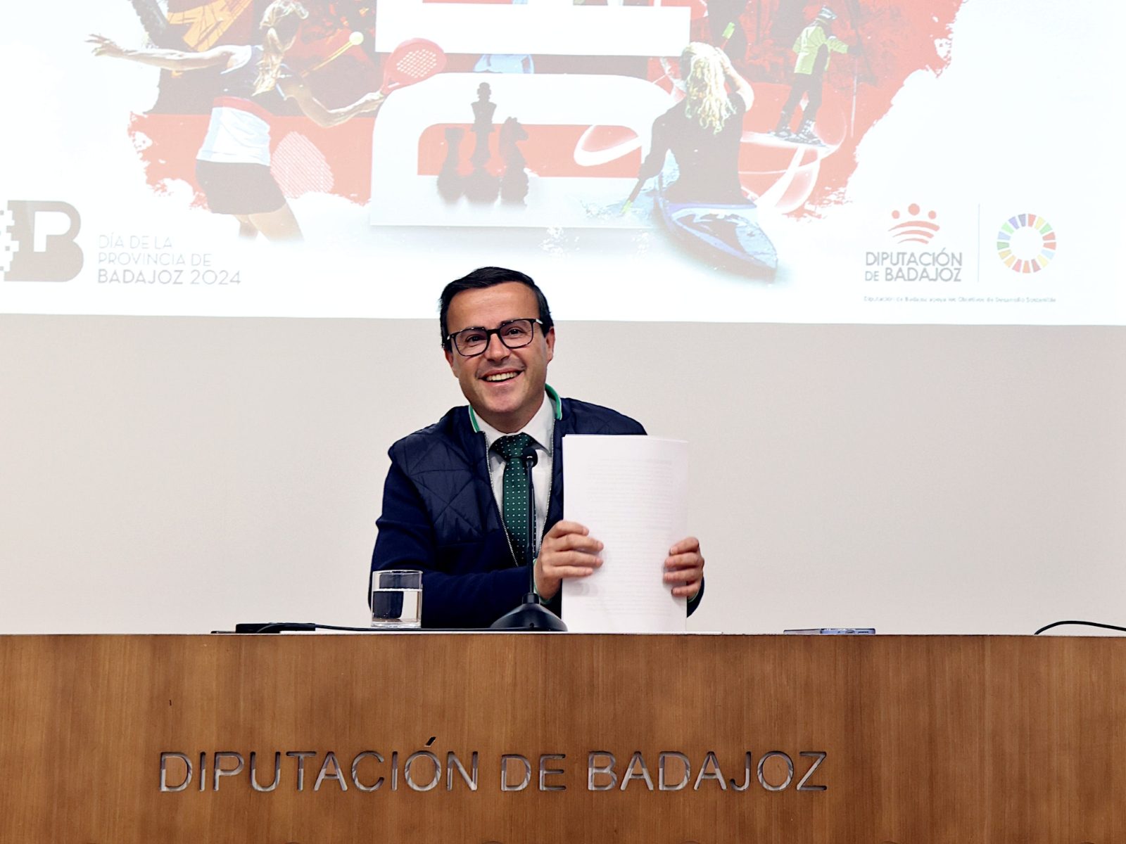 La Diputación de Badajoz concede la Medalla de Oro de la provincia a Juan Carmona y el Premio de la Provincia a Inquiba