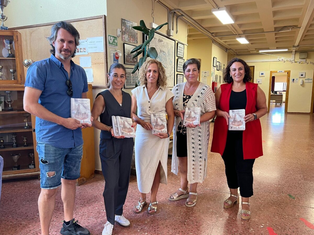 El altar de mármol griego hallado en el Turuñuelo ilustra las agendas escolares de este año en Guareña