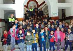 El Ayuntamiento de Guareña abre sus puertas a los niños del C.P. San Gregorio en una clase práctica sobre municipalidad